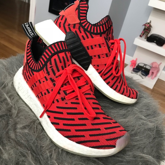 nmd r2 core red